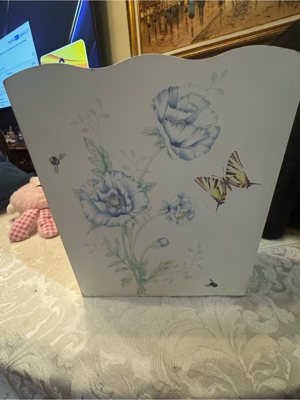 Lenox Butterfly Meadow trash bin